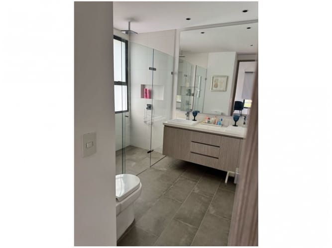 Apartamento de 4 alcobas en venta en El Poblado, Medellín, 277 m² · foto 21 de 24