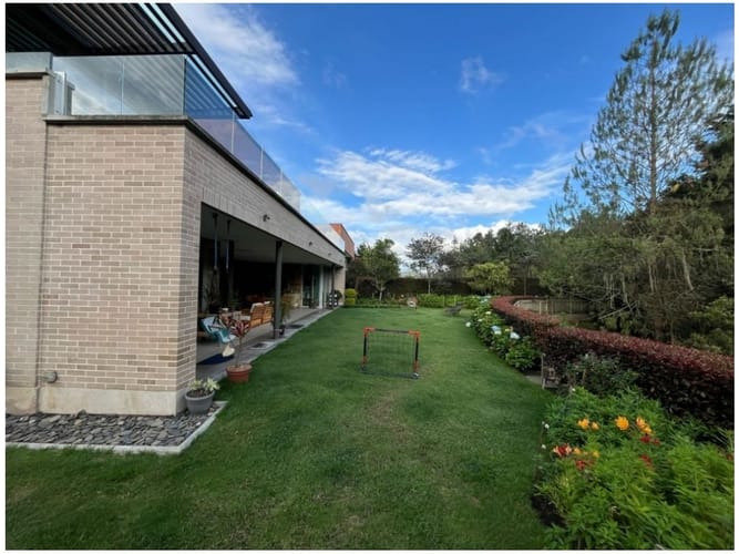 Casa de 5 alcobas en venta en Vía Las Palmas, Envigado, 420 m² · foto 23 de 24