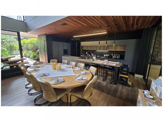 Casa de 4 alcobas en venta en Llano Grande, Rionegro, 1643 m² · foto 10 de 24