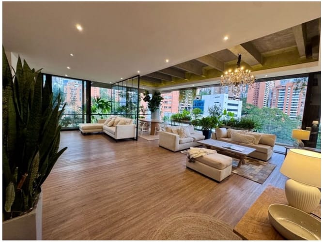 Apartamento de 3 alcobas en venta en El Poblado, Medellín, 242 m² · foto 6 de 24
