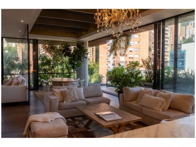Apartamento de 3 alcobas en venta en El Poblado, Medellín, 242 m² · foto 7 de 24