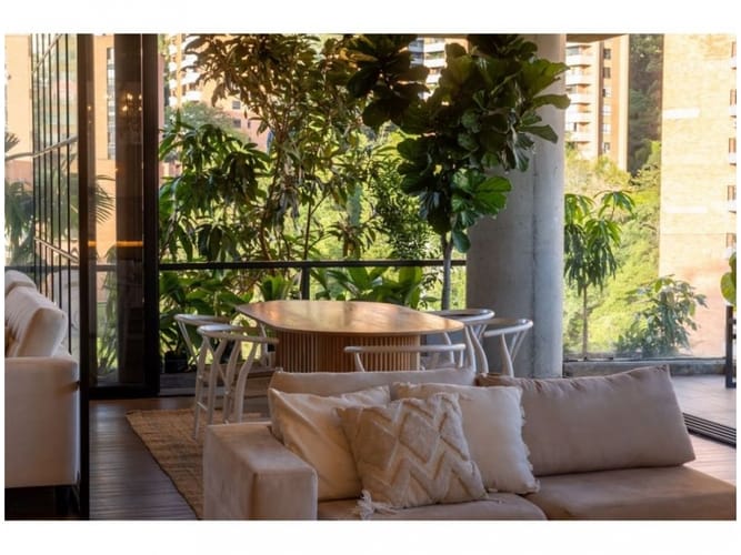 Apartamento de 3 alcobas en venta en El Poblado, Medellín, 242 m² · foto 8 de 24