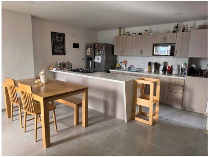 Apartamento de 3 alcobas en venta en Camino Verde, Medellín, 80 m² · foto 5 de 16