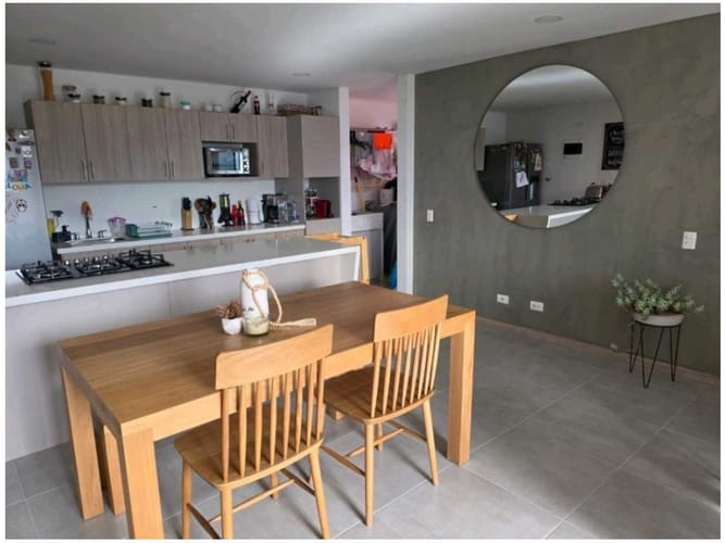 Apartamento de 3 alcobas en venta en Camino Verde, Medellín, 80 m² · foto 6 de 16