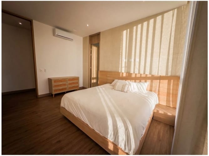 Apartamento de 3 alcobas en venta en El Poblado, Medellín, 242 m² · foto 19 de 24