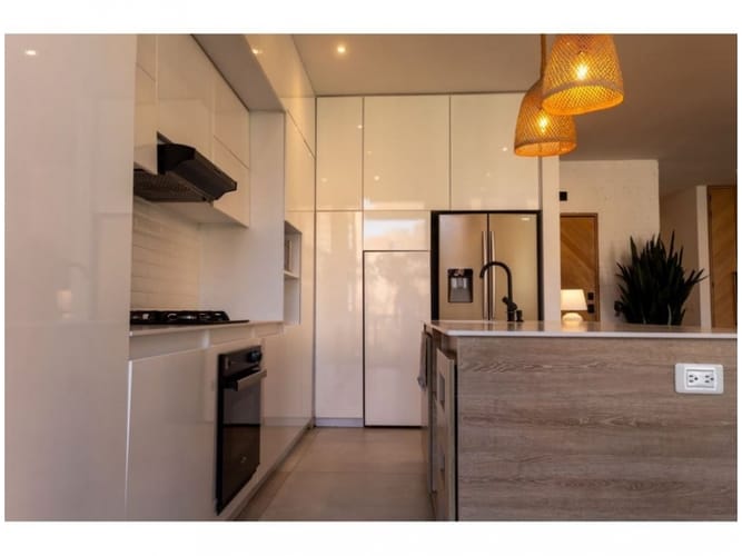 Apartamento de 3 alcobas en venta en El Poblado, Medellín, 242 m² · foto 23 de 24