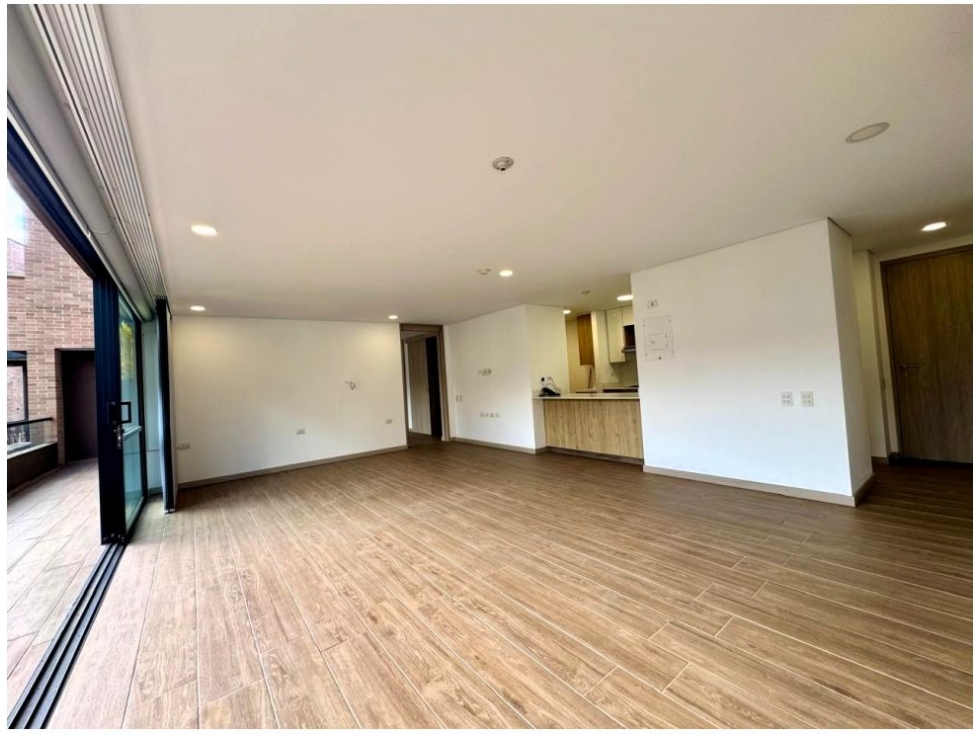 Apartamento en venta en Loma Del Escobero, Envigado · foto 6 de 24
