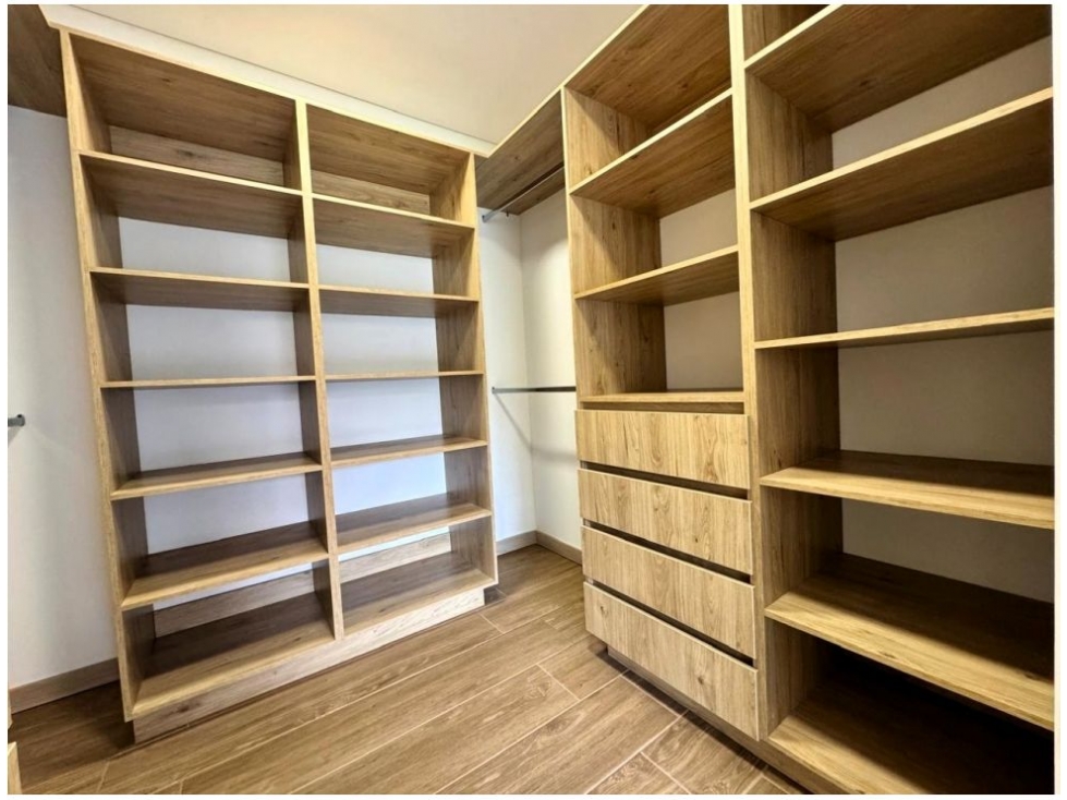 Apartamento en venta en Loma Del Escobero, Envigado · foto 16 de 24