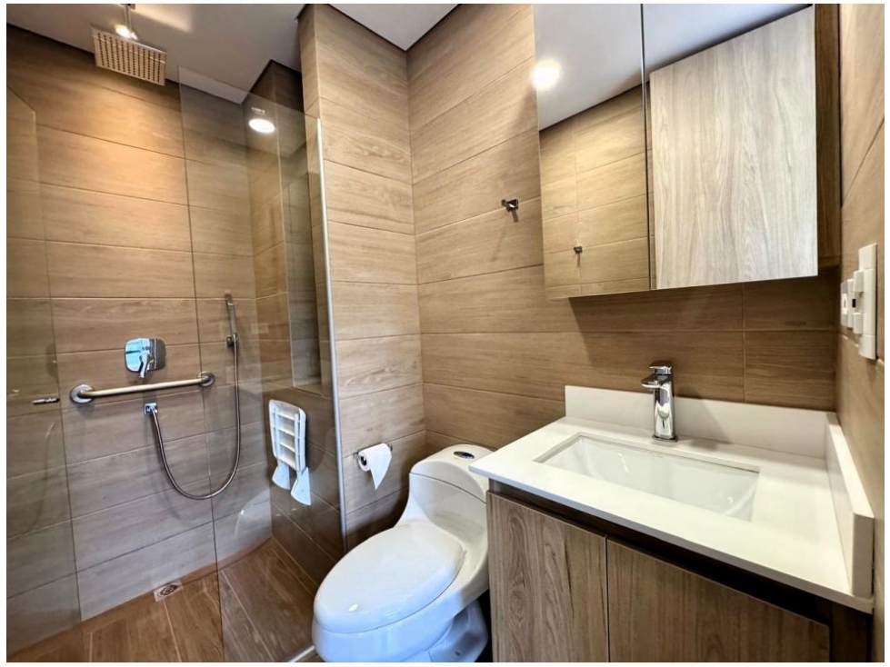 Apartamento en venta en Loma Del Escobero, Envigado · foto 18 de 24