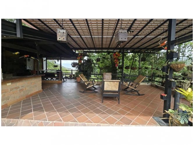 Casa de 3 alcobas en venta en Cabecera Urbana San Cristobal, Medellín, 1200 m² · foto 2 de 6