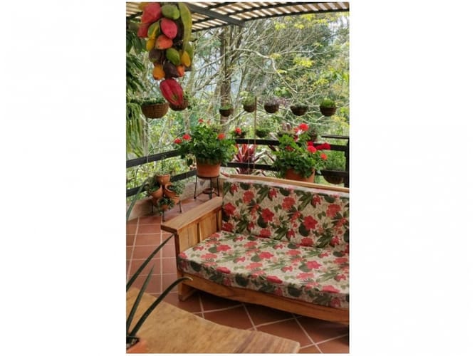 Casa de 3 alcobas en venta en Cabecera Urbana San Cristobal, Medellín, 1200 m² · foto 3 de 6