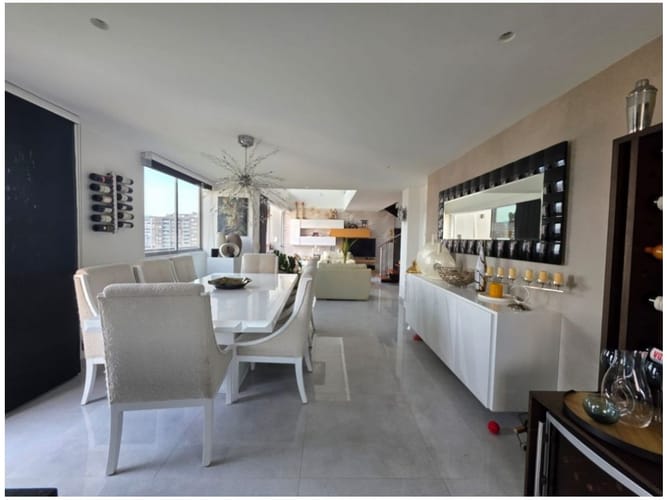 Apartamento de 3 alcobas en venta en Loma Del Chocho, Envigado, 153 m² · foto 10 de 24