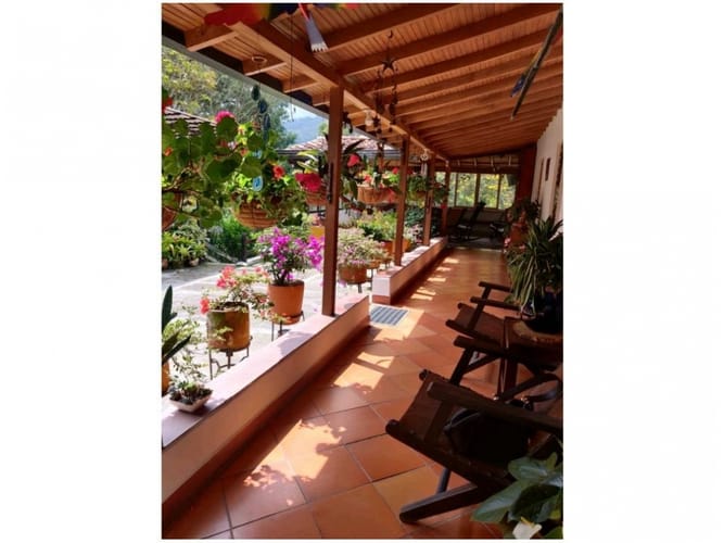 Casa de 3 alcobas en venta en Cabecera Urbana San Cristobal, Medellín, 1200 m² · foto 6 de 6