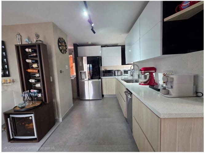 Apartamento de 3 alcobas en venta en Loma Del Chocho, Envigado, 153 m² · foto 13 de 24