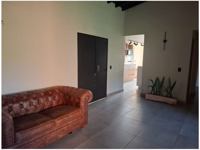 Apartamento de 3 alcobas en venta en La Aguacatala, Medellín, 132 m² · foto 2 de 24