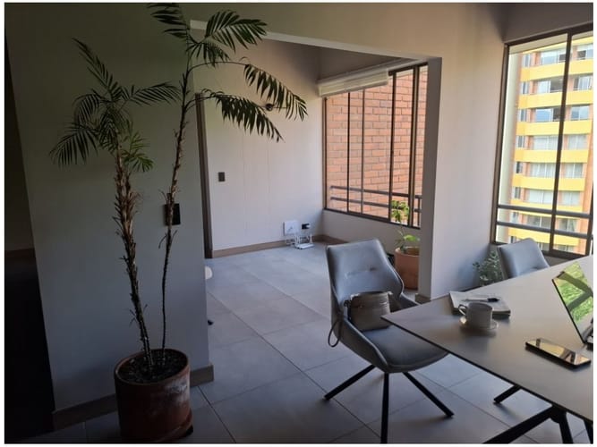 Apartamento de 3 alcobas en venta en La Aguacatala, Medellín, 132 m² · foto 4 de 24