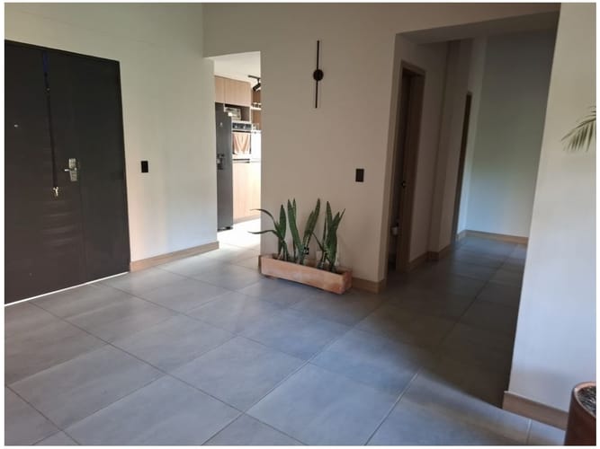 Apartamento de 3 alcobas en venta en La Aguacatala, Medellín, 132 m² · foto 6 de 24