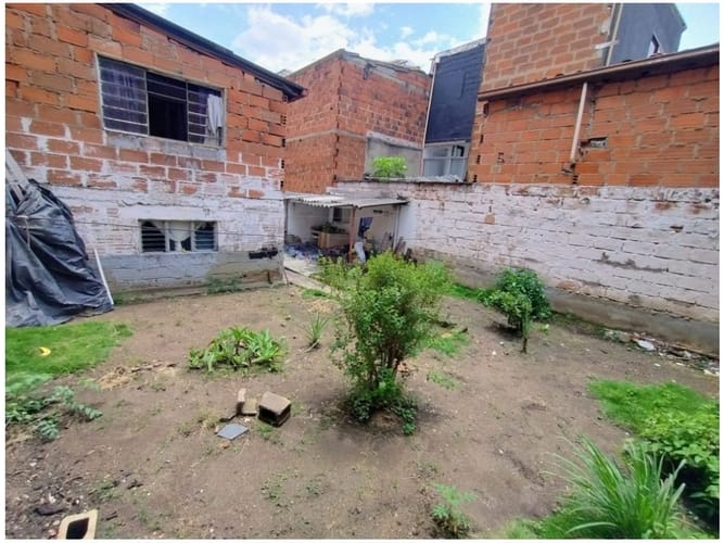Casa de 4 alcobas en venta en El Poblado, Medellín, 248 m² · foto 13 de 15