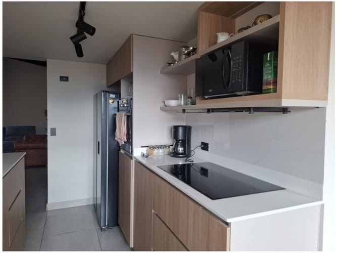 Apartamento de 3 alcobas en venta en La Aguacatala, Medellín, 132 m² · foto 9 de 24