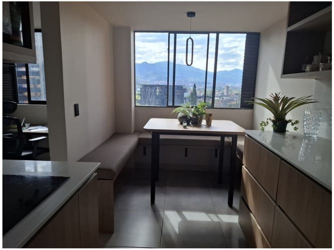 Apartamento de 3 alcobas en venta en La Aguacatala, Medellín, 132 m² · foto 10 de 24