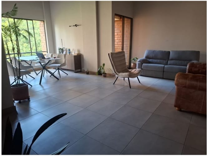 Apartamento de 3 alcobas en venta en La Aguacatala, Medellín, 132 m² · foto 11 de 24