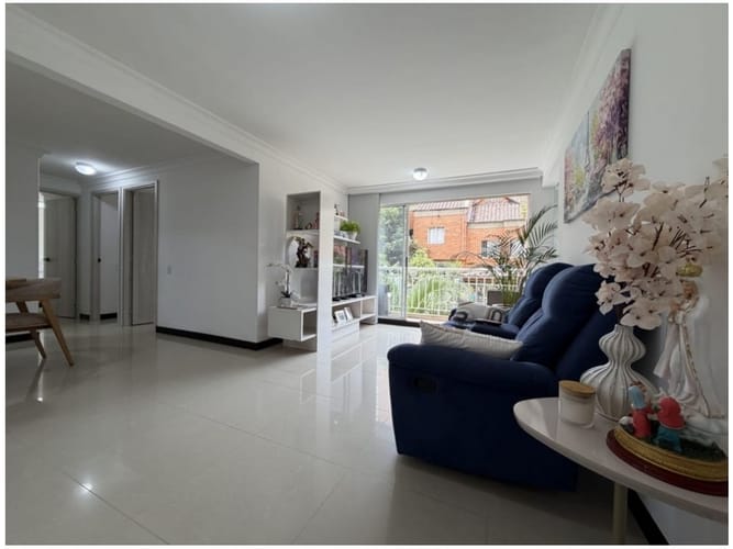 Apartamento de 3 alcobas en venta en El Diamante No. 2, Medellín, 88 m² · foto 2 de 18