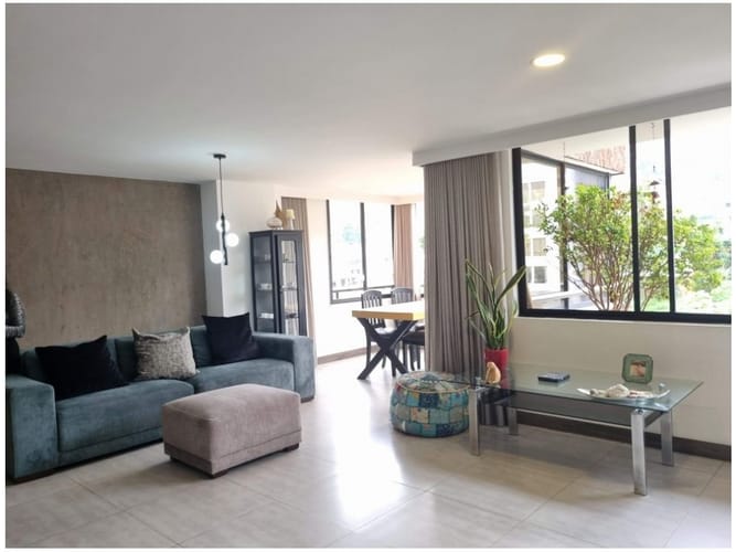 Apartamento en venta en Los Naranjos, Medellín · foto 3 de 21