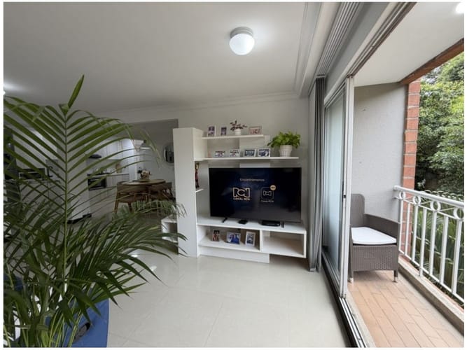 Apartamento de 3 alcobas en venta en El Diamante No. 2, Medellín, 88 m² · foto 4 de 18