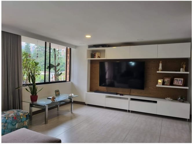 Apartamento en venta en Los Naranjos, Medellín · foto 5 de 21