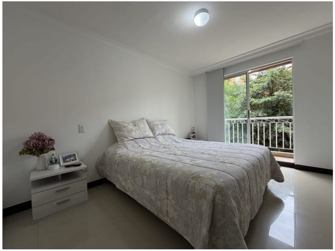 Apartamento de 3 alcobas en venta en El Diamante No. 2, Medellín, 88 m² · foto 11 de 18