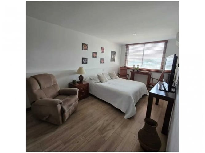 Apartamento de 3 alcobas en venta en Los Naranjos, Medellín, 110 m² · foto 4 de 15