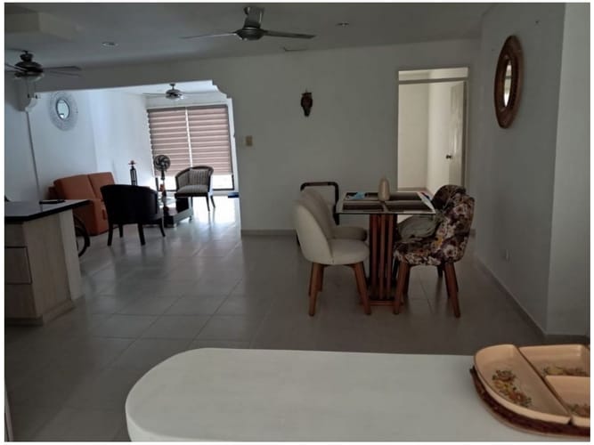 Casa de 4 alcobas en venta en Centro, Medellín, 167 m² · foto 2 de 8