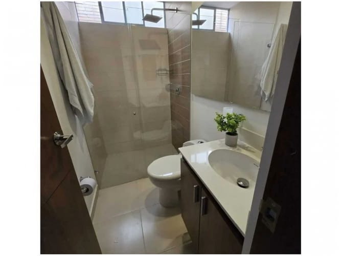 Apartamento de 3 alcobas en venta en Los Naranjos, Medellín, 110 m² · foto 10 de 15