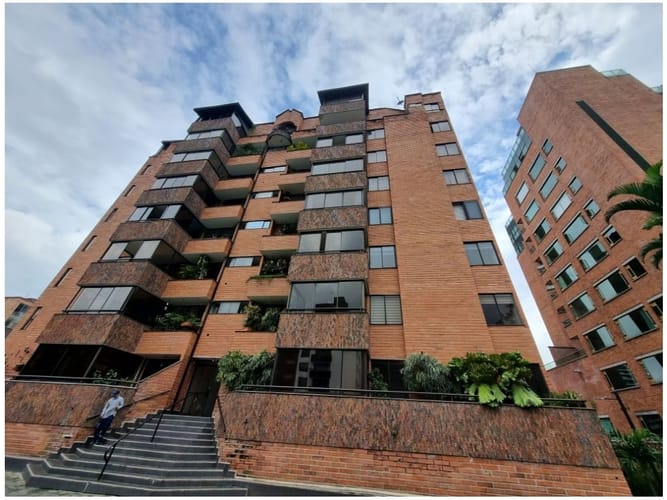 Apartamento en venta en Los Naranjos, Medellín · foto 21 de 21
