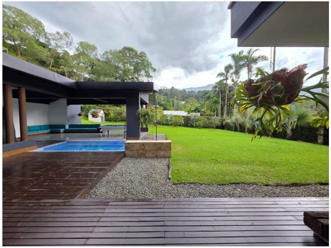 Casa de 4 alcobas en venta en Loma Del Escobero, Envigado, 600 m² · foto 5 de 24