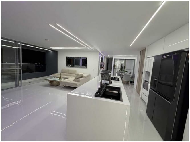 Apartamento de 3 alcobas en venta en El Poblado, Medellín, 120 m² · foto 1 de 20