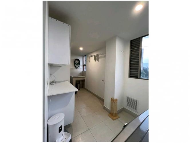 Apartamento de 4 alcobas en venta en El Poblado, Medellín, 243 m² · foto 11 de 24