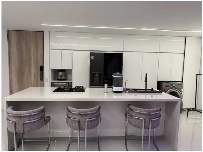 Apartamento de 3 alcobas en venta en El Poblado, Medellín, 120 m² · foto 4 de 20