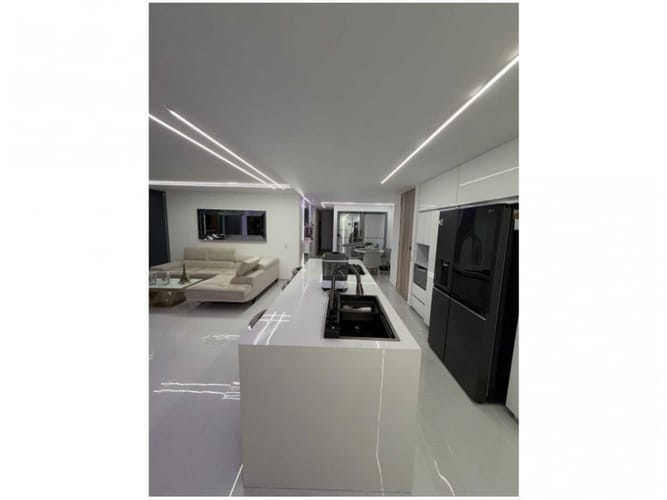 Apartamento de 3 alcobas en venta en El Poblado, Medellín, 120 m² · foto 6 de 20