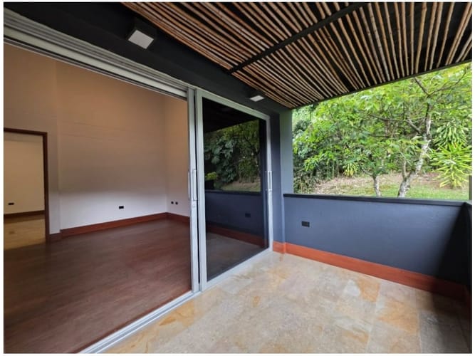 Casa de 4 alcobas en venta en Loma Del Escobero, Envigado, 600 m² · foto 16 de 24