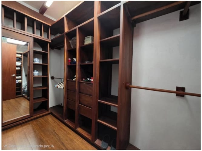 Casa de 4 alcobas en venta en Loma Del Escobero, Envigado, 600 m² · foto 17 de 24