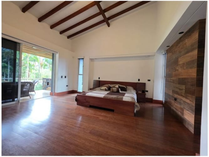 Casa de 4 alcobas en venta en Loma Del Escobero, Envigado, 600 m² · foto 18 de 24