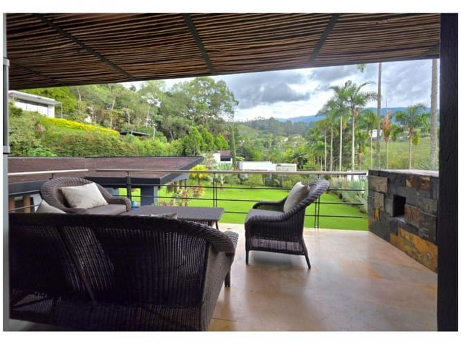 Casa de 4 alcobas en venta en Loma Del Escobero, Envigado, 600 m² · foto 21 de 24