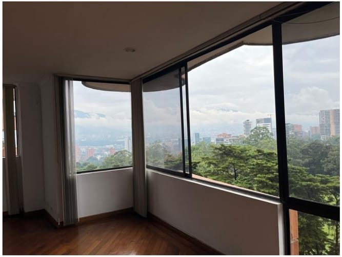 Apartamento en venta en El Poblado, Medellín · foto 4 de 17