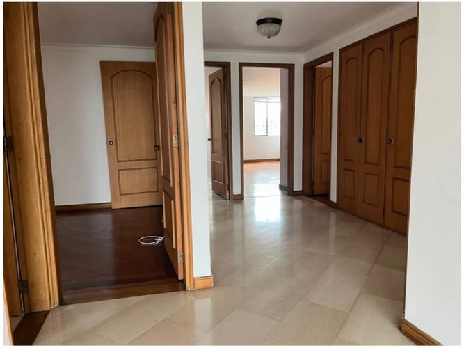 Apartamento en venta en El Poblado, Medellín · foto 6 de 17