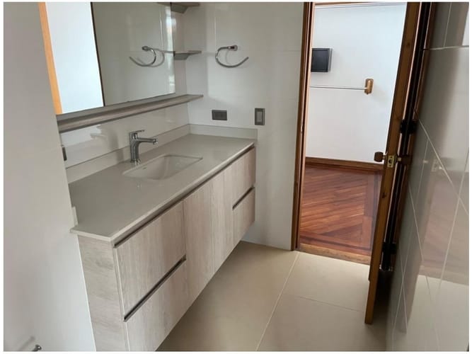 Apartamento en venta en El Poblado, Medellín · foto 14 de 17