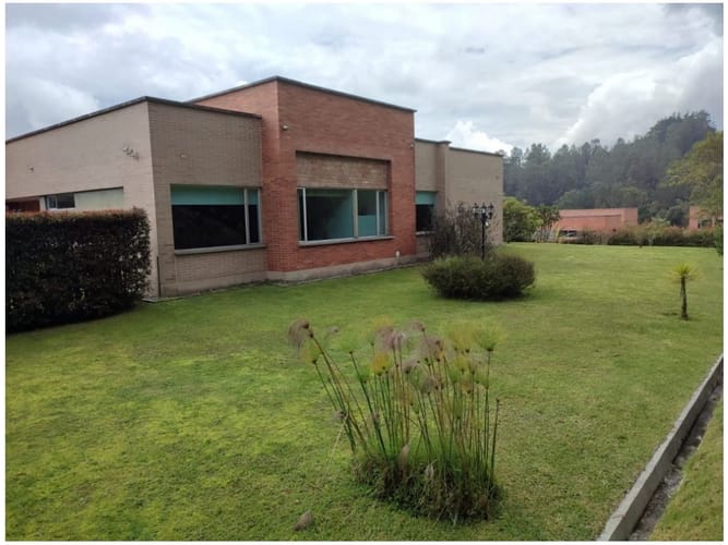 Casa en venta en Loma Del Chocho, Envigado · foto 2 de 13