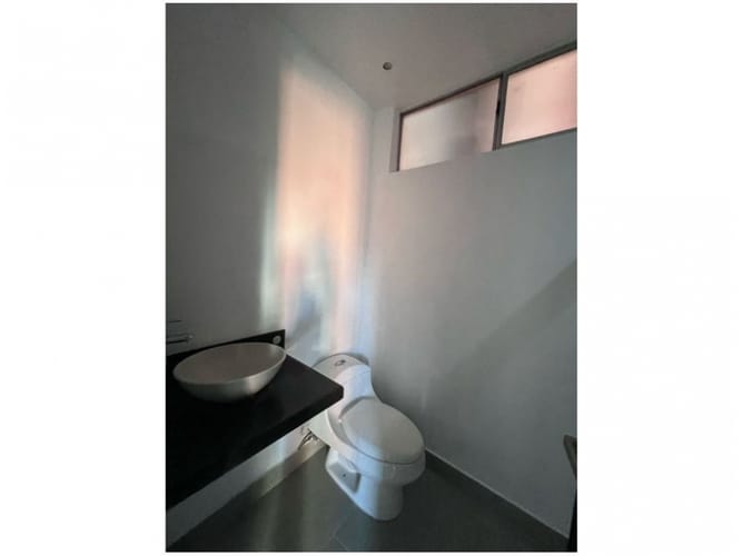 Apartamento de 2 alcobas en venta en San Lucas, Medellín, 127 m² · foto 8 de 13