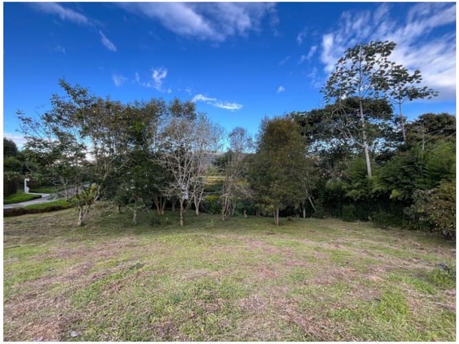 Lote en venta en Quirama, El Carmen de Viboral, 3800 m² · foto 2 de 8