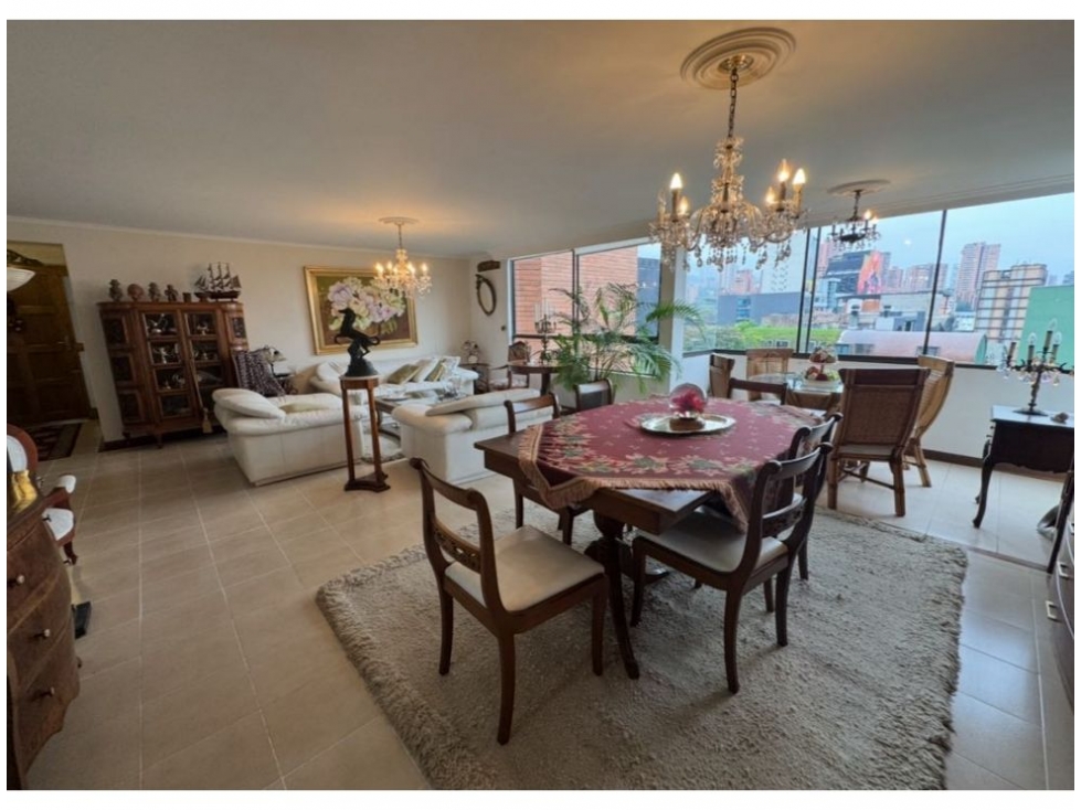 Apartamento en venta en El Poblado, Medellín · foto 3 de 21